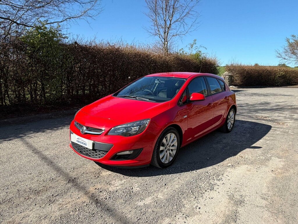 Vauxhall Astra 1.7 Cdti Ecoflex Exclusiv Euro 5 Ss YE62WBL Red #2