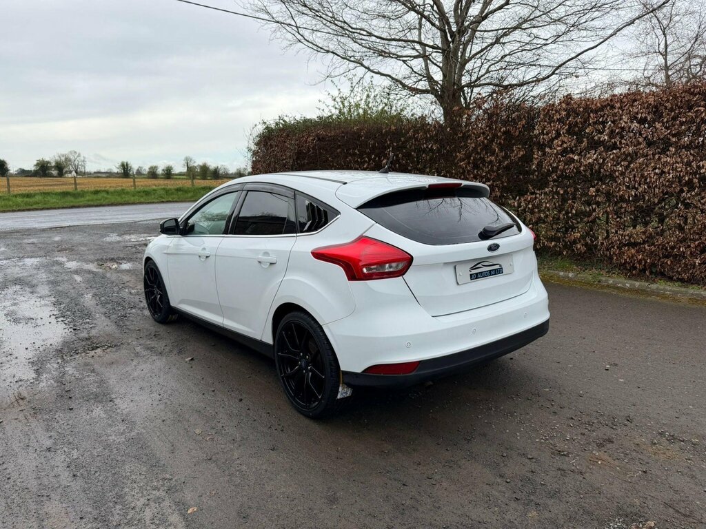 Ford Focus 1.6 Tdci Titanium Euro 5 Ss PF64JYS White #4