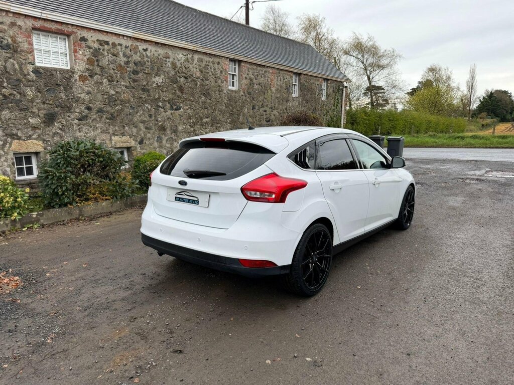 Ford Focus 1.6 Tdci Titanium Euro 5 Ss PF64JYS White #6