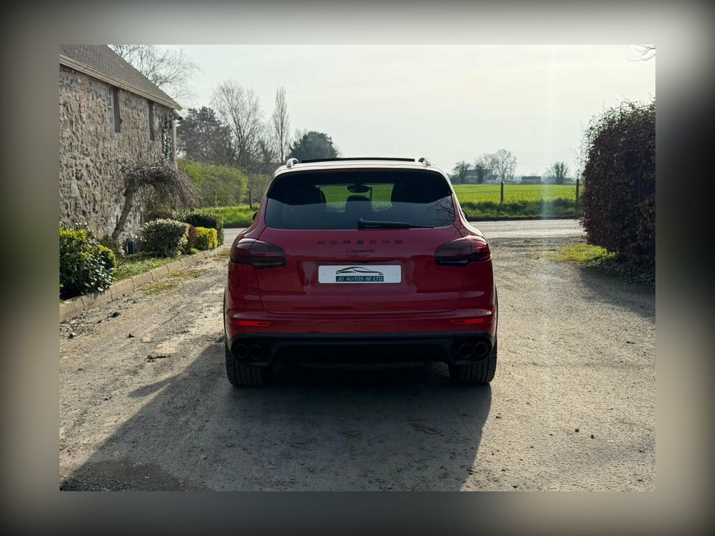 Porsche Cayenne 3.0 Td V6 Tiptronics 4Wd Euro 6 Ss R22CBM Red #4
