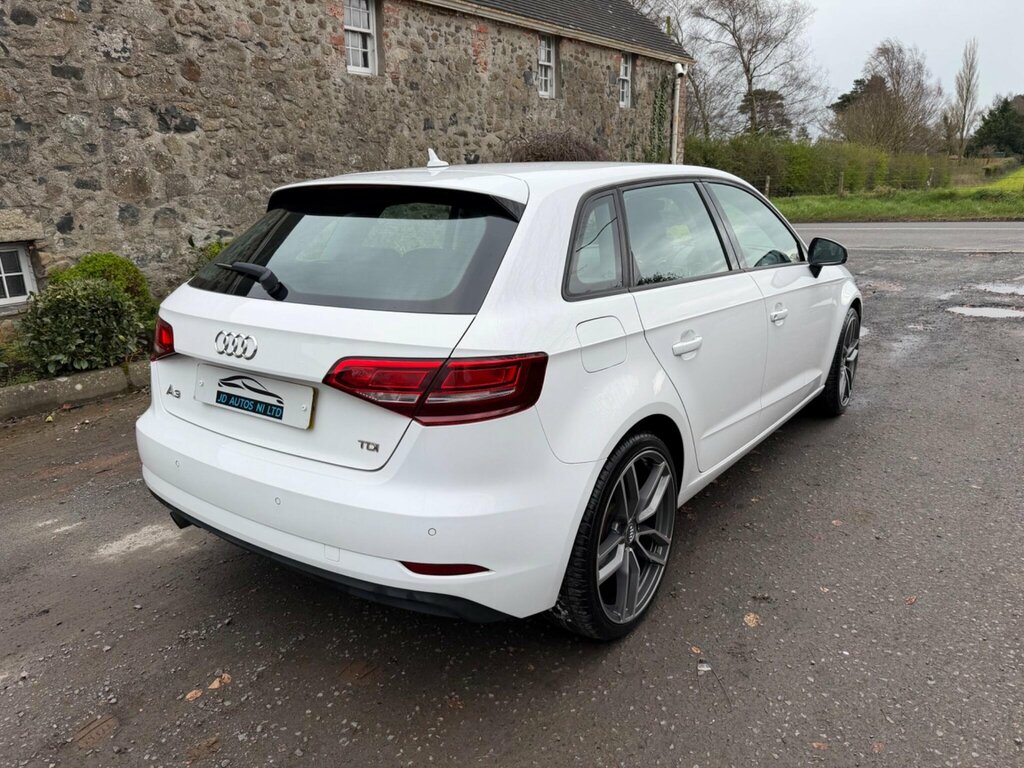 Audi A3 1.6 Tdi Se Technik Sportback Euro 6 Ss VX66XLN White #4