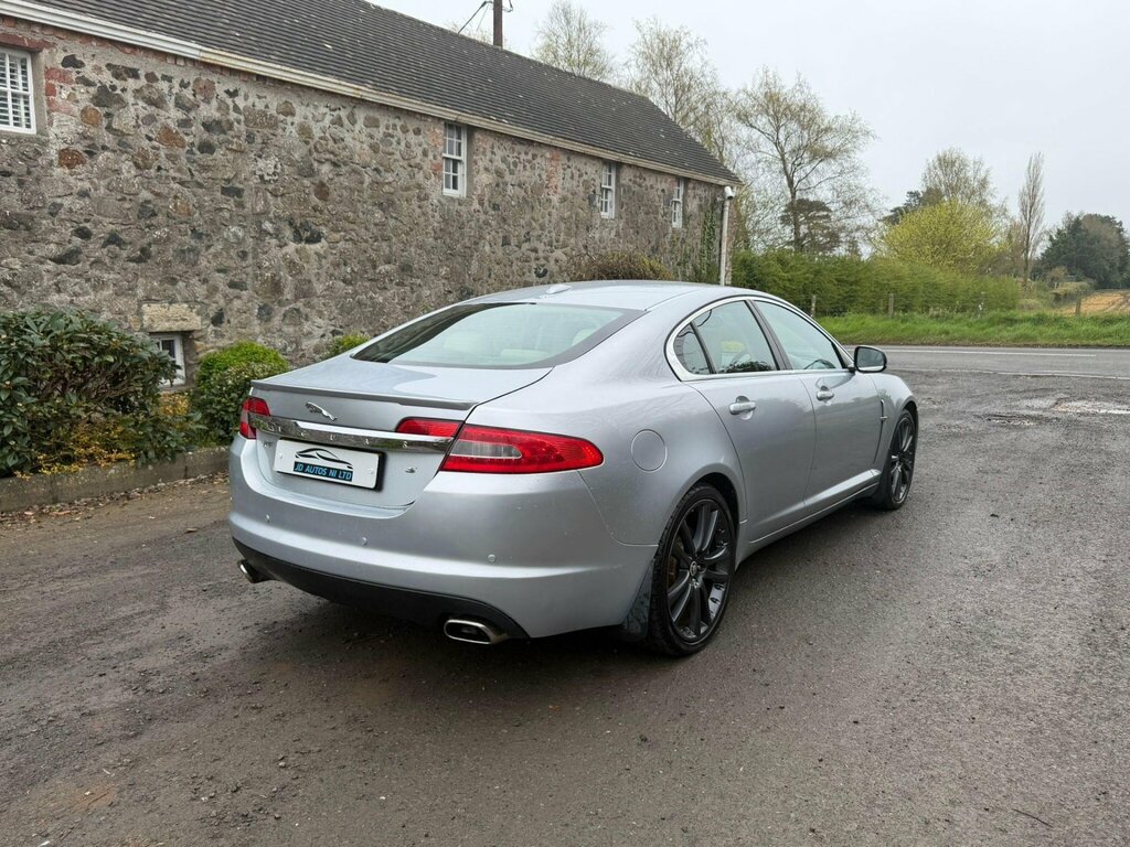 Jaguar XF 3.0D S V6 Luxury Euro 5 AXZ2914 Silver #4
