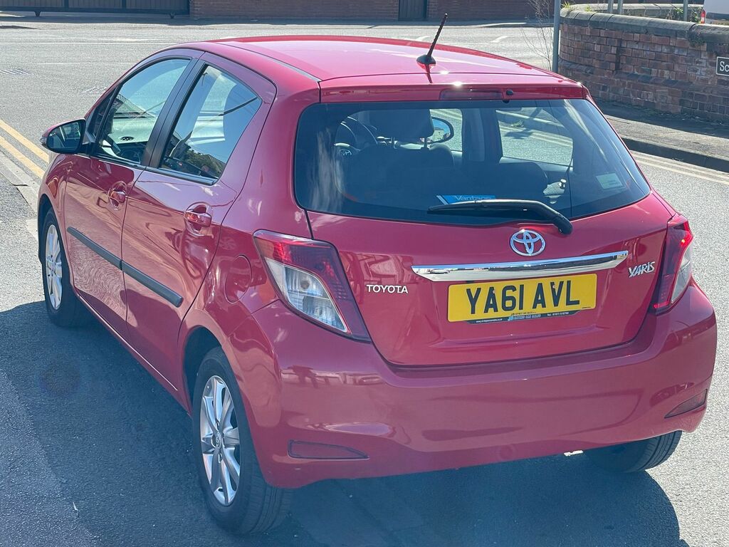 Toyota Yaris 1.33 Dual Vvt-i Tr Hatchback Eur Red #3