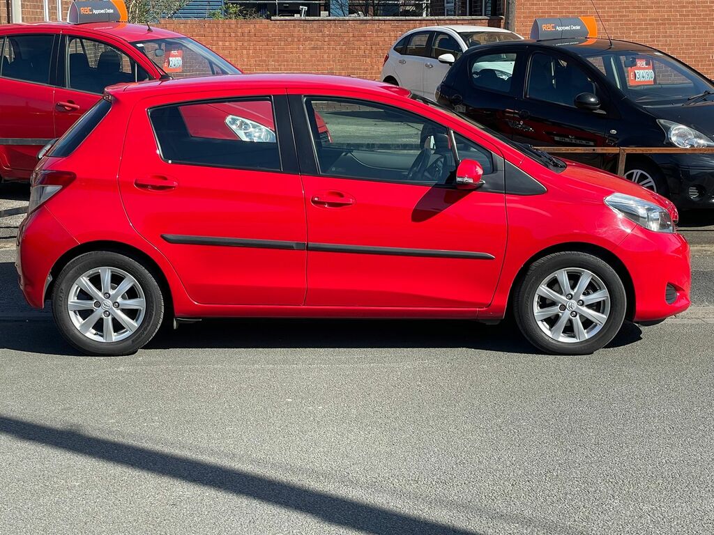Toyota Yaris 1.33 Dual Vvt-i Tr Hatchback Eur Red #2