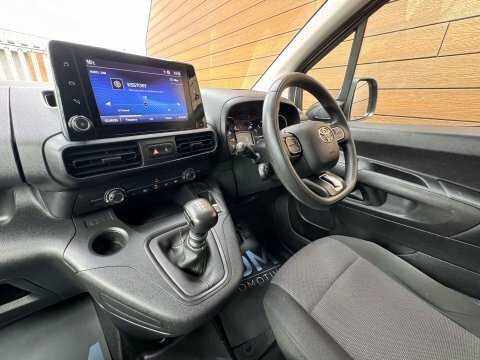 Toyota Proace City City 1.5 Bluehdi Icon Short Panel Van M  #21