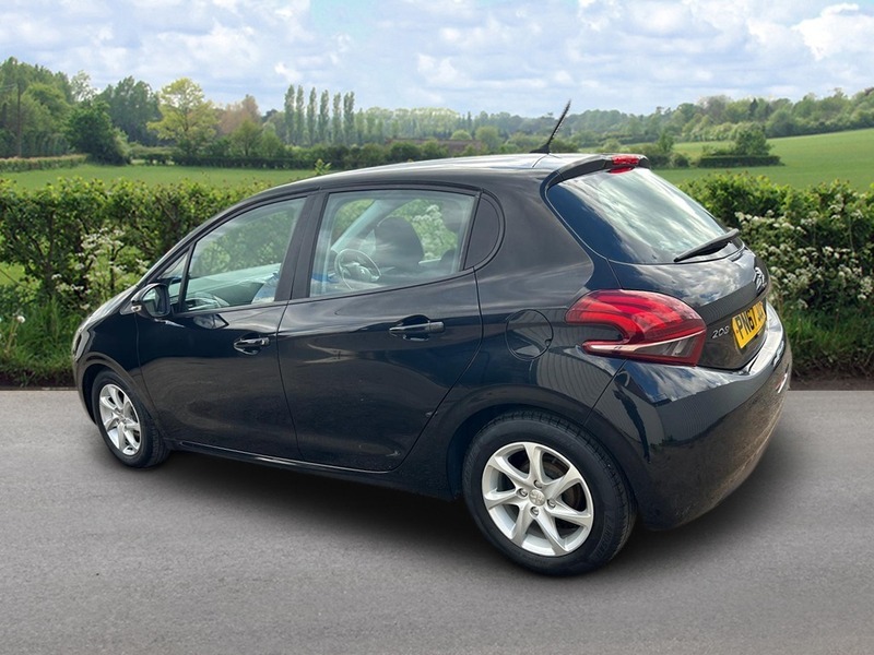 Peugeot 208 Active Black #6