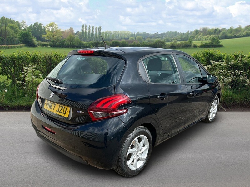 Peugeot 208 Active Black #4