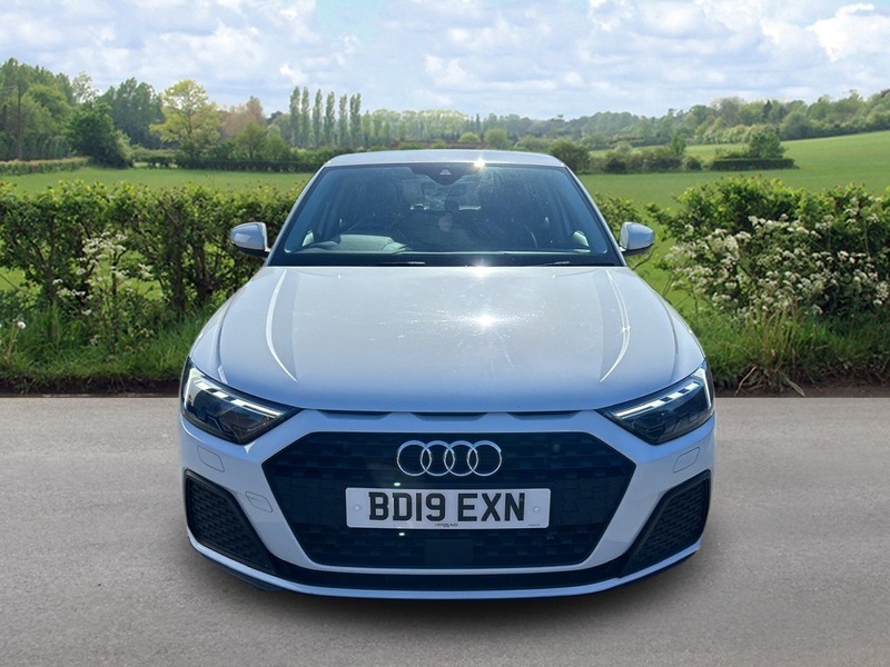 Audi A1 Sportback Tfsi Se BD19EXN White #4