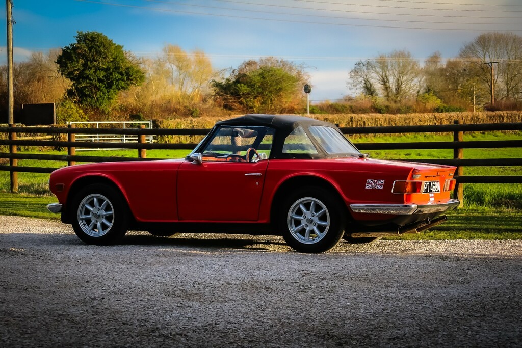 Triumph TR6 1973M OPT468M Red