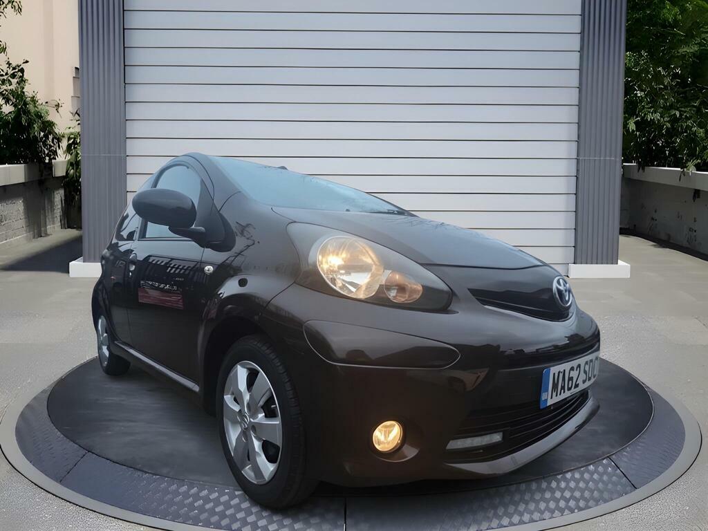 Toyota Aygo 1.0 Vvt-i Fire Euro 5 Black #4