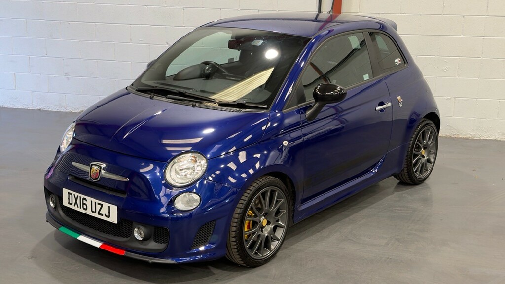 Abarth 595 1.4 Abarth 595 Yamaha Factory Racing 1.4 Tjet 160 Blue