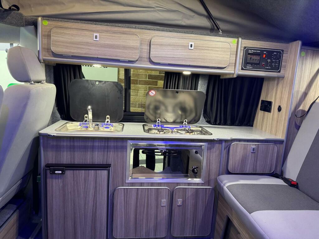 Volkswagen Transporter 2.5 Td 1200 Panel Van Blue #17