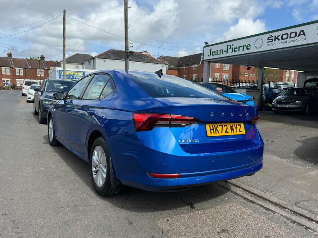 Skoda Octavia Hatchback 1.5 Tsi Act Se Euro 6 Ss 202272 HK72WYZ Blue #5
