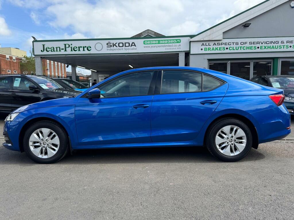 Skoda Octavia Hatchback 1.5 Tsi Act Se Euro 6 Ss 202272 HK72WYZ Blue #6