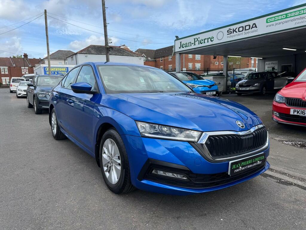 Skoda Octavia Hatchback 1.5 Tsi Act Se Euro 6 Ss 202272 HK72WYZ Blue #4