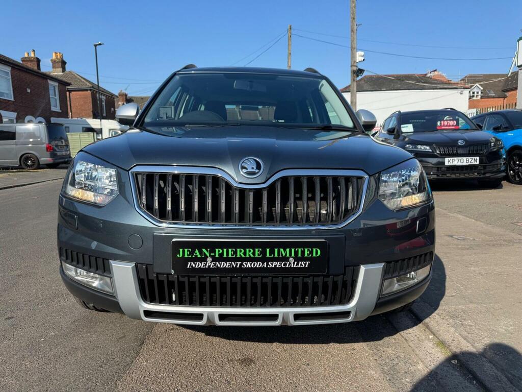 Skoda Yeti Suv 1.2 Tsi Se Outdoor Dsg Euro 5 201515 Grey #6