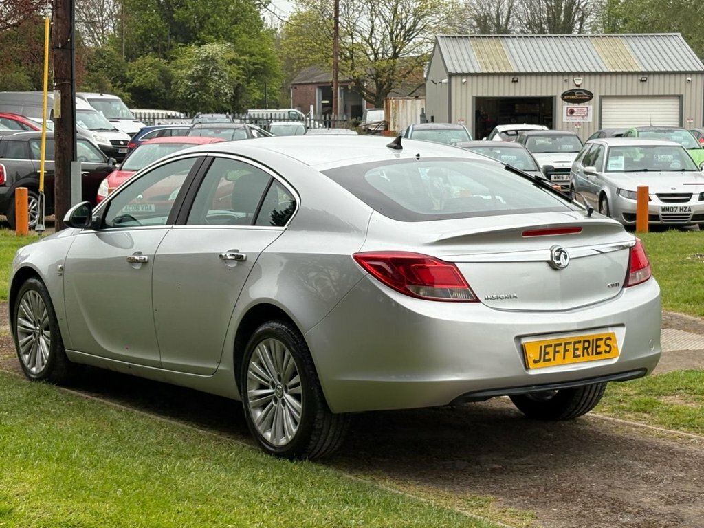Vauxhall Insignia 2L Se Nav CV12YWD Silver #5