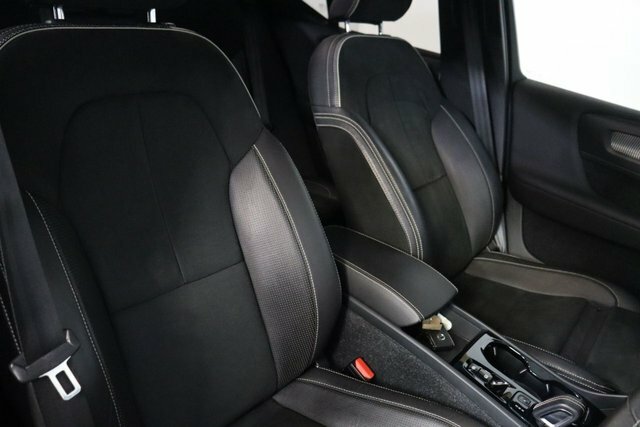 Volvo XC40 T5 Twin Engine 10.7Kwh OE69VNL Grey #2