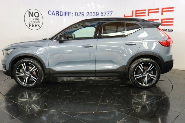 Volvo XC40 T5 Twin Engine 10.7Kwh OE69VNL Grey #3