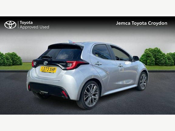 Toyota Yaris Excel Silver #2