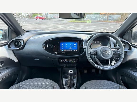 Toyota Aygo X Edge White #5
