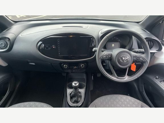 Toyota Aygo X Edge White #5