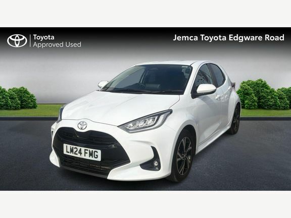 Toyota Yaris Design LM24FMG White #3