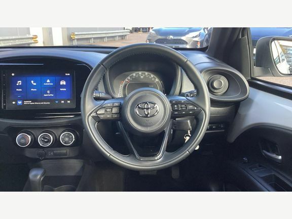 Toyota Aygo X Pure Automatic LL74UYP White #6