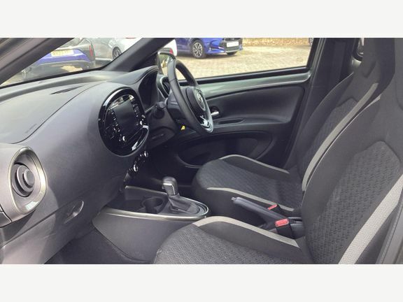 Toyota Aygo X Edge Automatic RJ73PMX Green #5