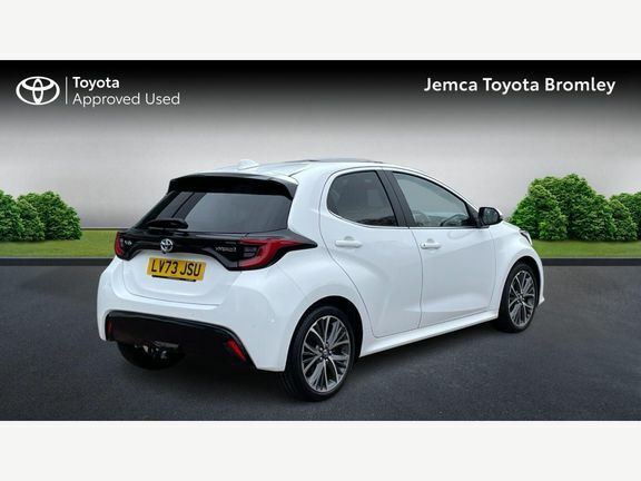 Toyota Yaris Excel LV73JSU White #2