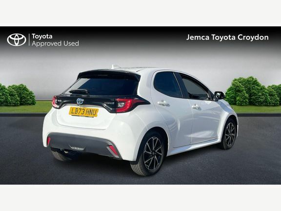 Toyota Yaris Design LB73HNU White #2