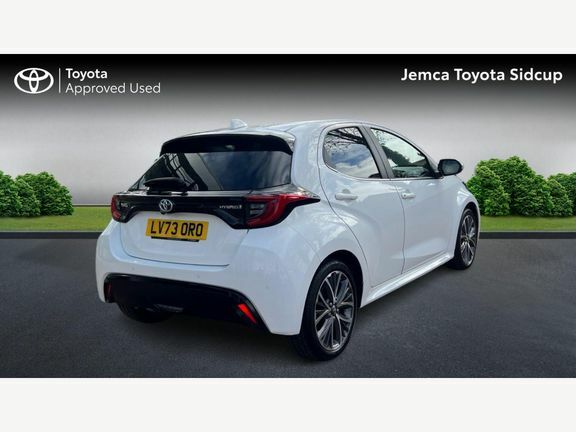 Toyota Yaris Excel LV73ORO White #2
