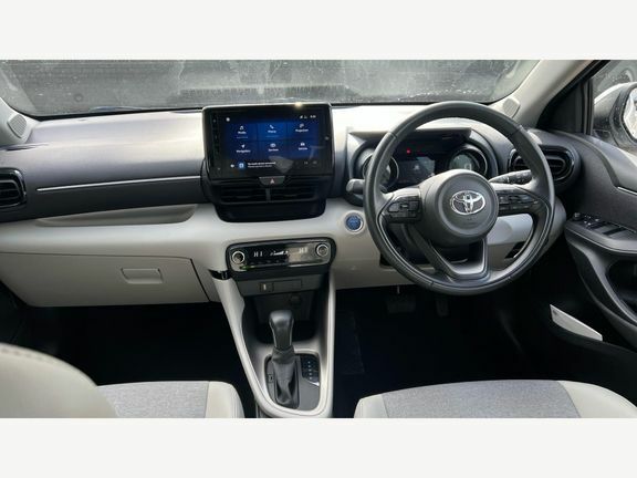 Toyota Yaris Excel LV73ORO White #6