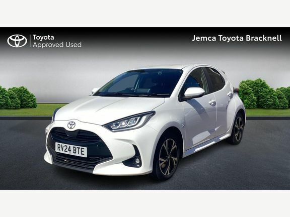 Toyota Yaris Design RV24BTE White #3