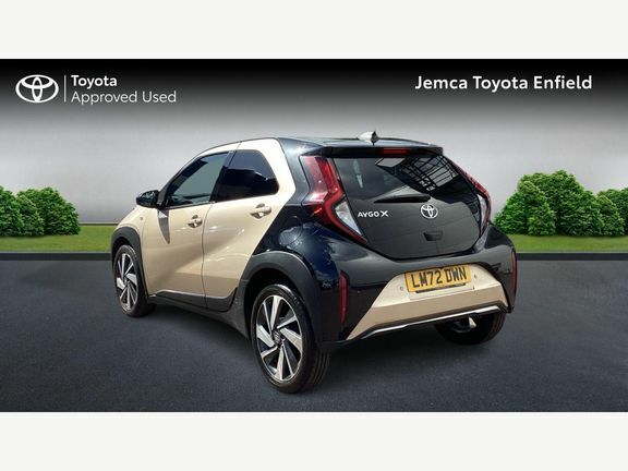 Toyota Aygo X Exclusive Automatic LM72DWN Beige #4