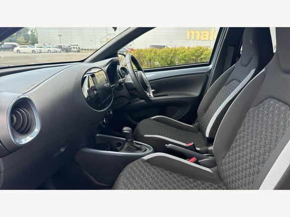 Toyota Aygo X Edge Parking Pack RK75UAA #5