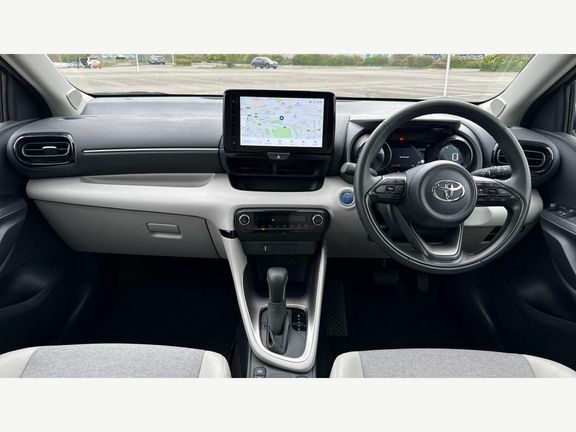 Toyota Yaris Excel RV72YJP White #6