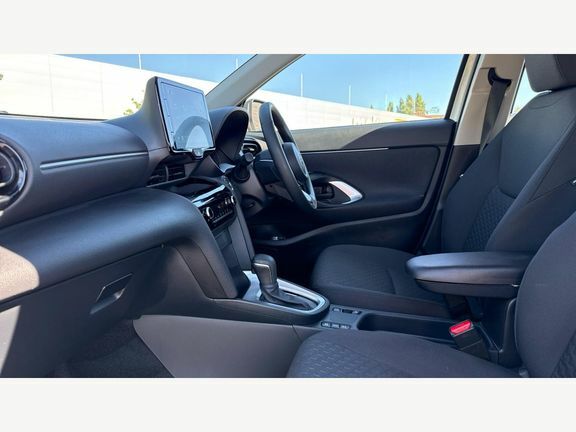 Toyota Yaris Cross Icon Fwd RK75TZG White #5