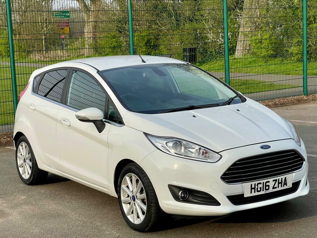Ford Fiesta Petrol White