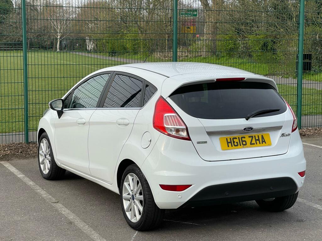 Ford Fiesta Petrol HG16ZHA White #4