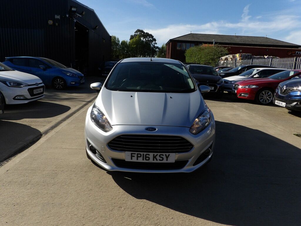 Ford Fiesta 1.5 Tdci Style Silver Euro 6 FP16KSY Silver #2