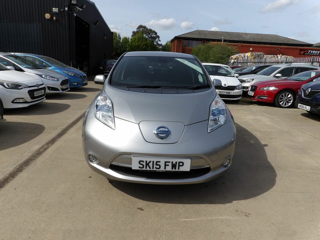 Nissan Leaf 24Kwh Tekna Hatchback 107 Bhp Silver #2