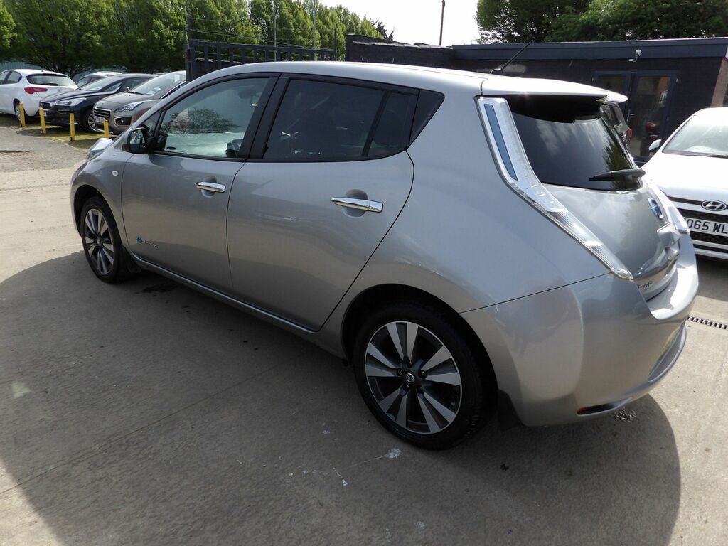 Nissan Leaf 24Kwh Tekna Hatchback 107 Bhp Silver #4