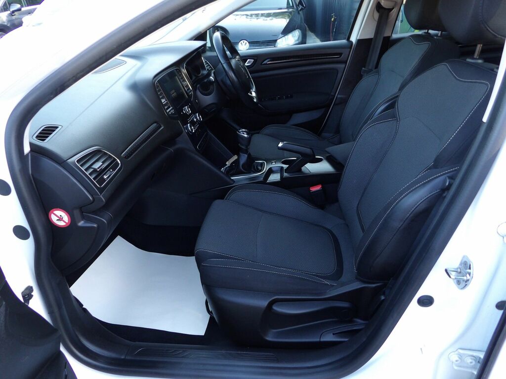 Renault Megane 1.5 Blue Dci Play Sport Tourer E MW68RLY White #6