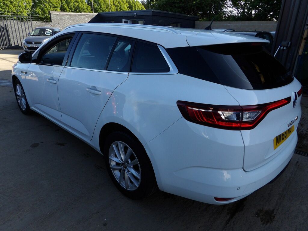 Renault Megane 1.5 Blue Dci Play Sport Tourer E MW68RLY White #3