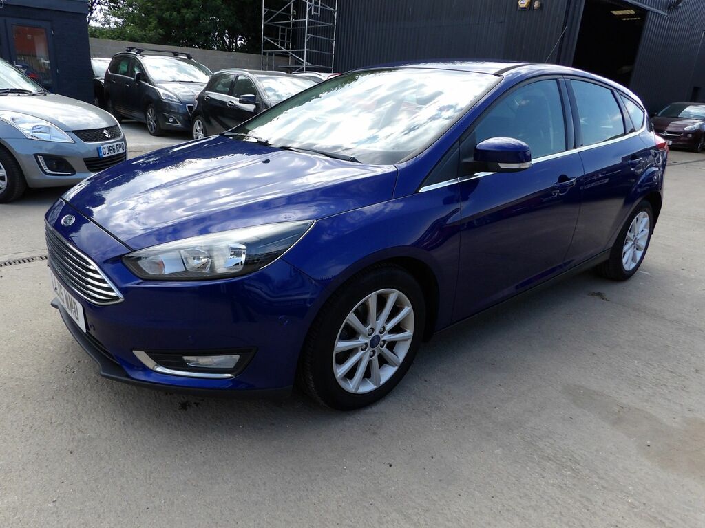 Ford Focus 1.5 Tdci Titanium Hatchback Euro LL15WMD Blue #3