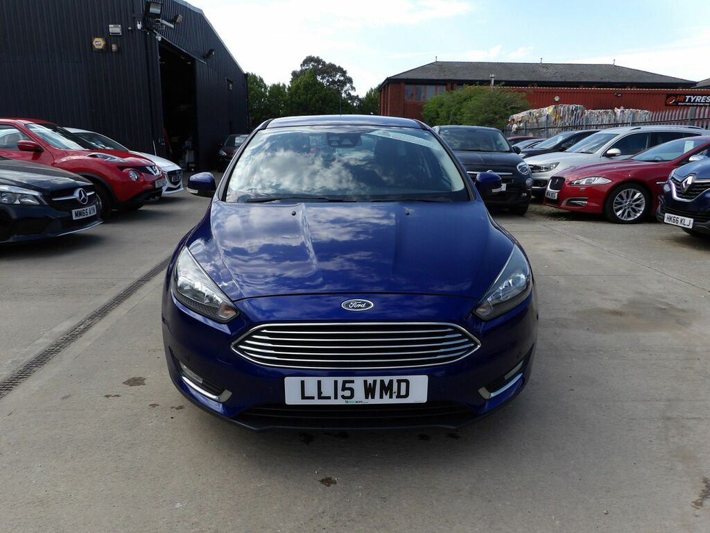 Ford Focus 1.5 Tdci Titanium Hatchback Euro LL15WMD Blue #2