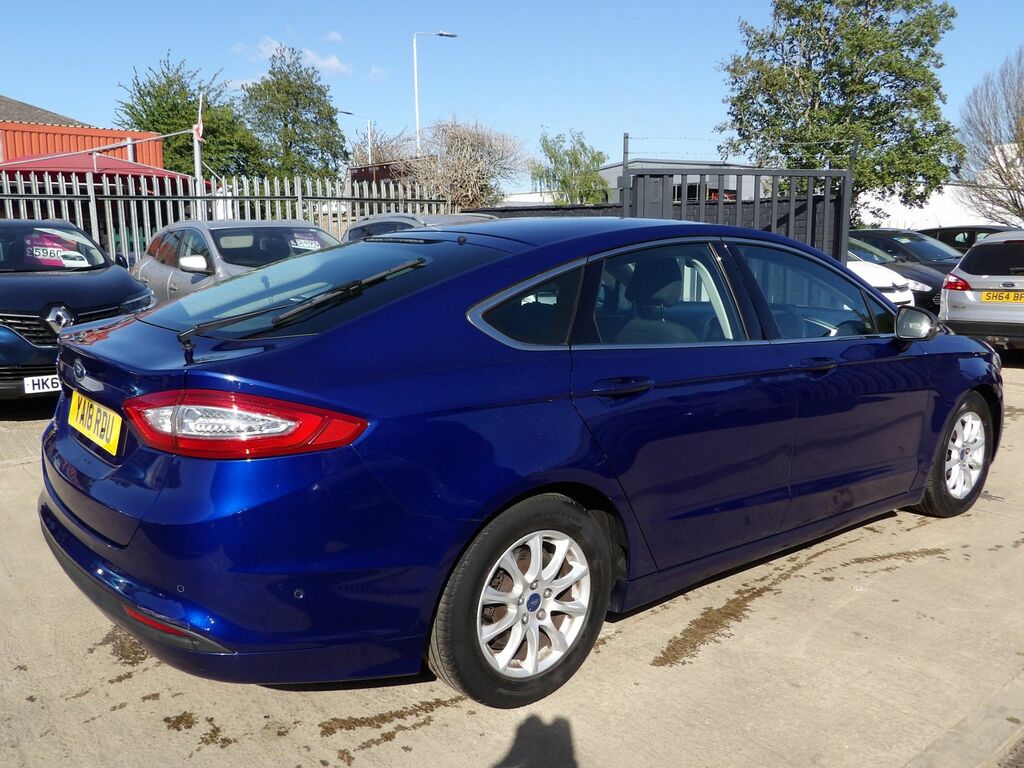 Ford Mondeo 2.0 Tdci Zetec Hatchback Euro 6 YA18RDU Blue #6