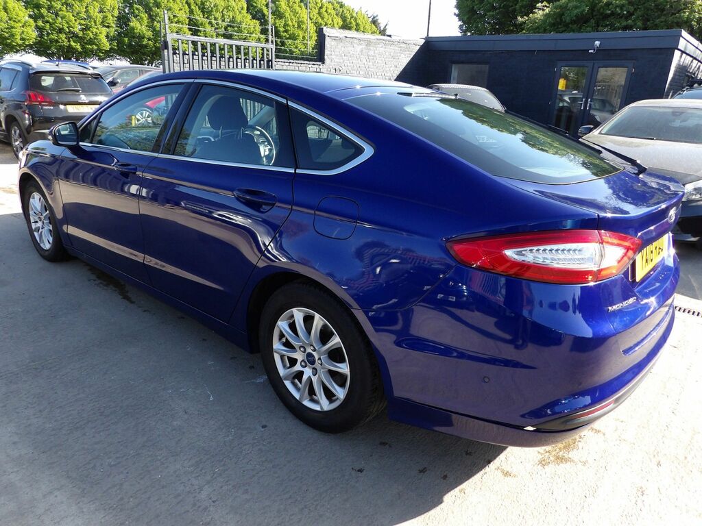 Ford Mondeo 2.0 Tdci Zetec Hatchback Euro 6 YA18RDU Blue #4