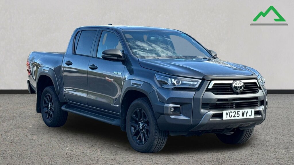 Toyota HILUX 2.8 D-4d-h Invincible X Pickup Hybrid A Grey